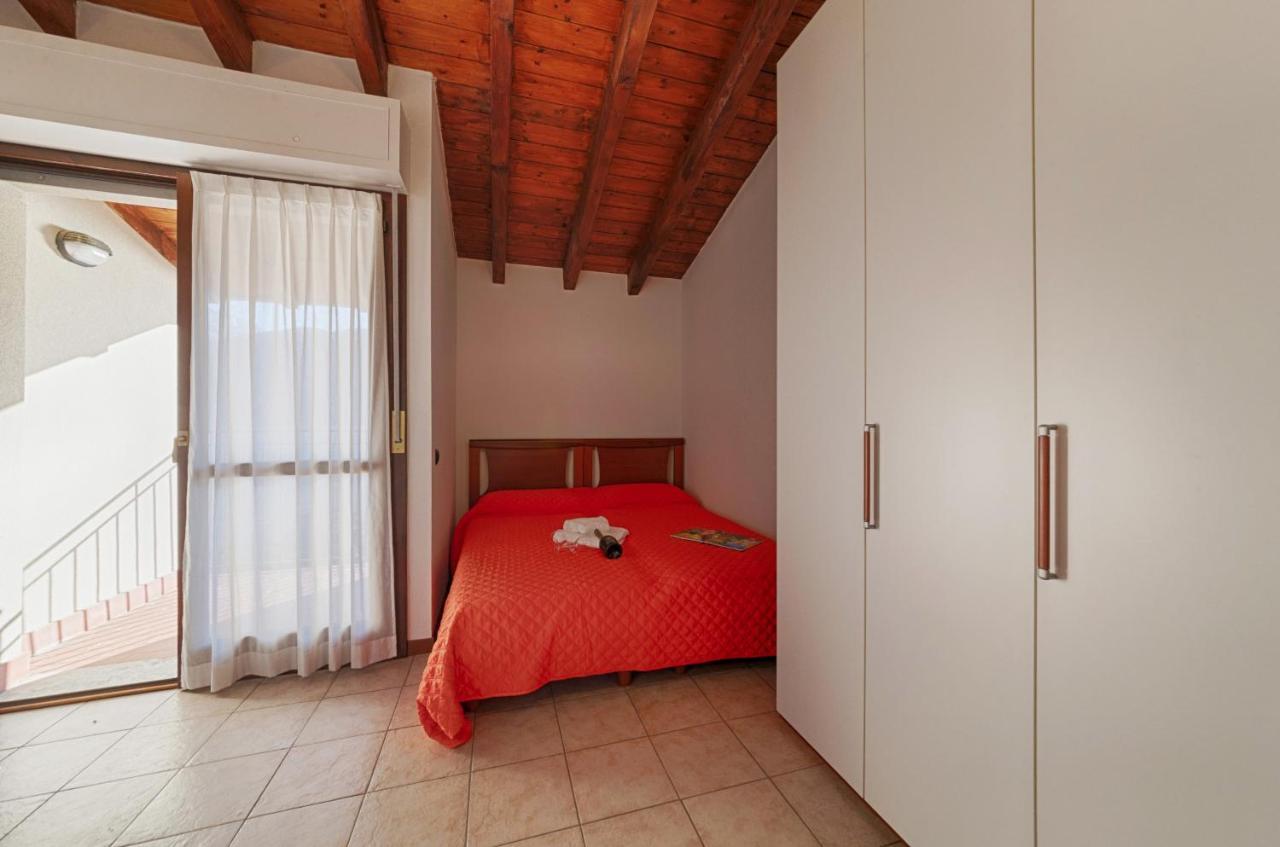 2-Bedroom Lakeview Apartment At The Lake Acquaseria Zewnętrze zdjęcie