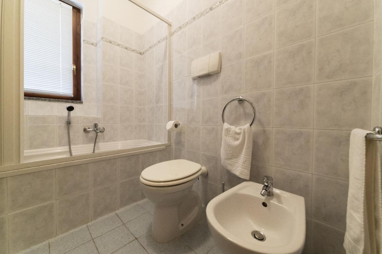 2-Bedroom Lakeview Apartment At The Lake Acquaseria Zewnętrze zdjęcie